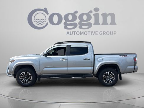 Used 2021 Toyota Tacoma TRD Sport RWD image 2