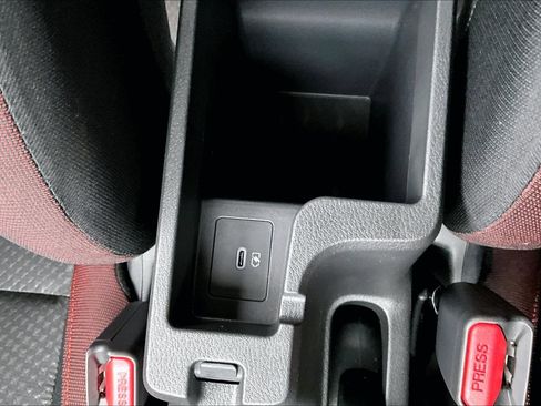 Used 2025 Nissan Versa SR w/ Trunk Package image 7