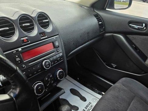 Used 2010 Nissan Altima Sedan FWD image 8