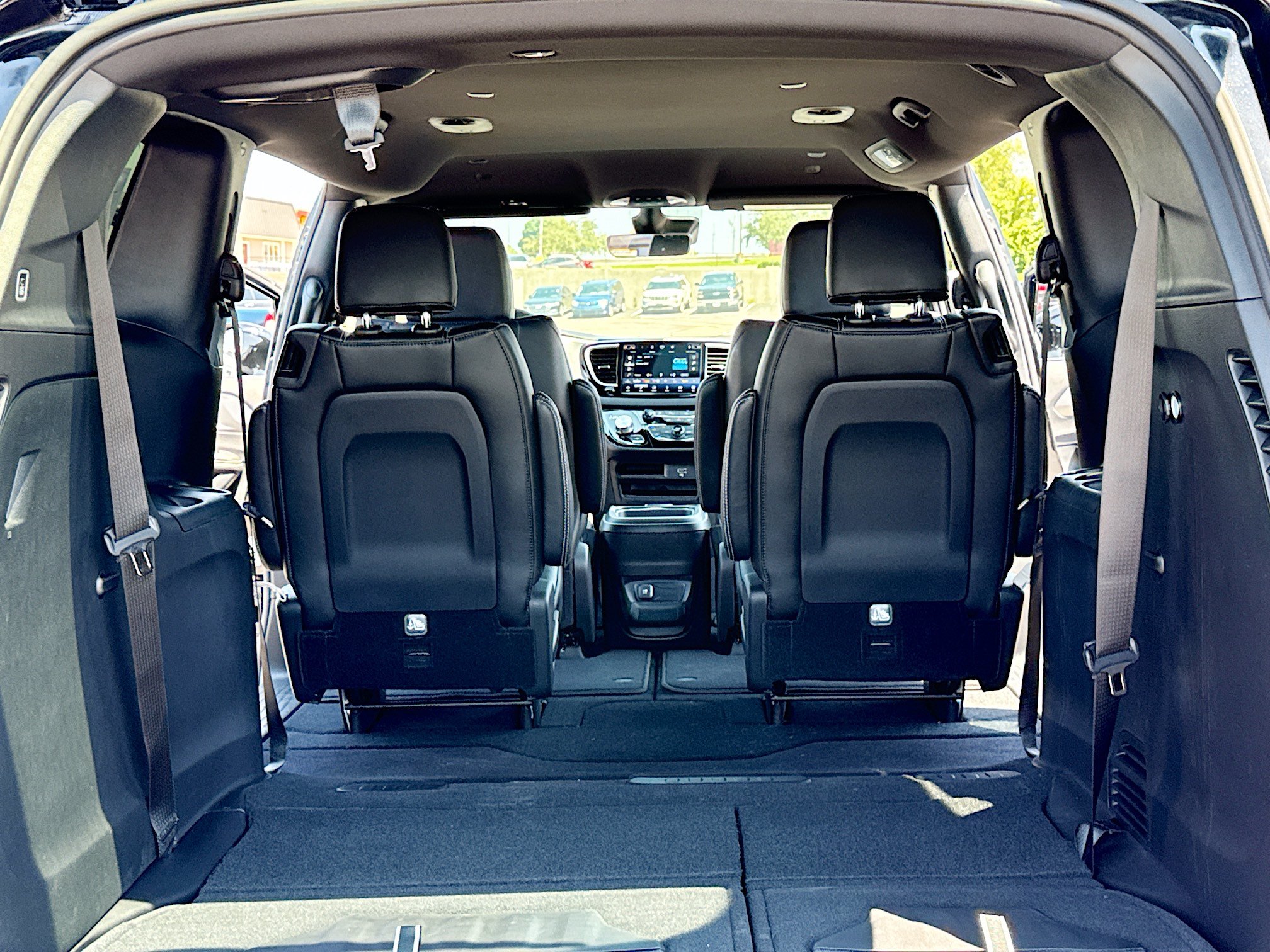 New 2027 Chrysler Pacifica LX FWD image 7