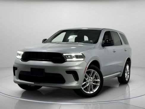 Used 2023 Dodge Durango GT image 2