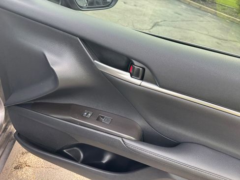 Used 2024 Toyota Camry XLE FWD image 22
