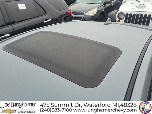 Used 2020 Hyundai Ioniq Limited image 11