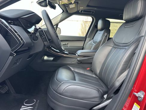 New 2026 Land Rover Range Rover Sport SE AWD/4WD image 12