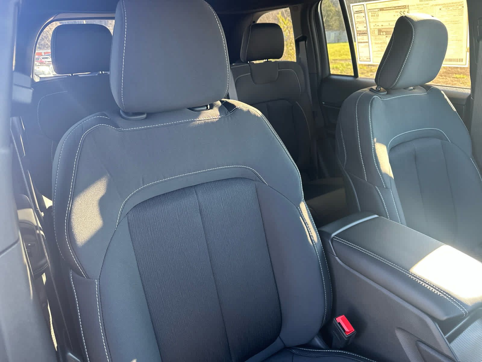 New 2025 Jeep Grand Cherokee Laredo X w/ Luxury Tech Group I AWD/4WD image 14