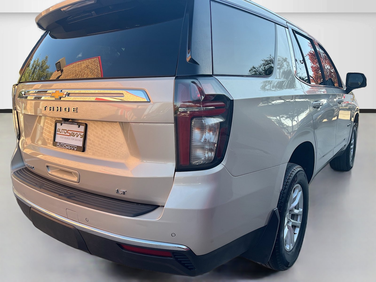 Used 2023 Chevrolet Tahoe LT w/ Luxury Package RWD image 7