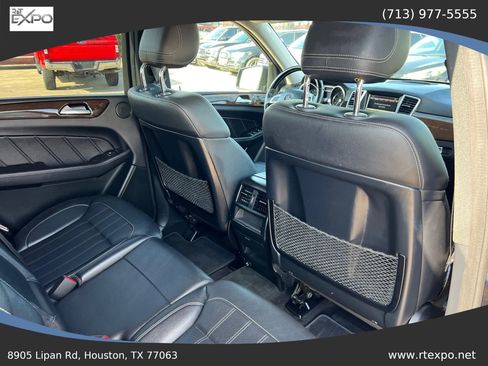 Used 2015 Mercedes-Benz GL 450 4MATIC image 34