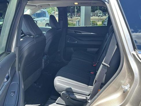 Certified 2024 INFINITI QX60 Luxe w/ Vision Package image 16