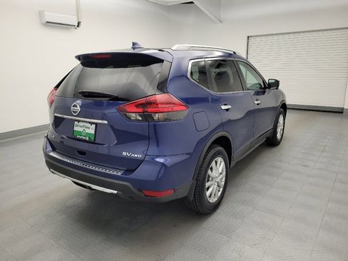 Used 2017 Nissan Rogue SV w/ SV Premium Package AWD/4WD image 9