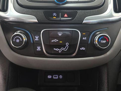 Used 2023 Chevrolet Equinox LT w/ LPO, Floor Liner Package image 19