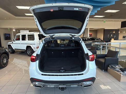 New 2025 Mercedes-Benz GLC 350e 4MATIC image 8
