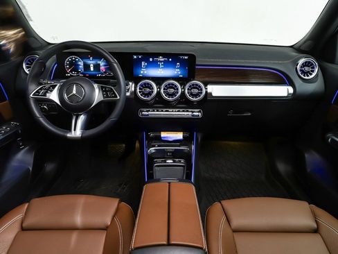 New 2026 Mercedes-Benz GLB 250 4MATIC image 7