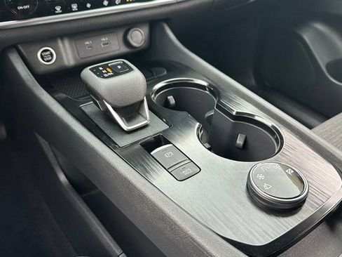 Certified 2023 Nissan Rogue SV AWD/4WD image 31