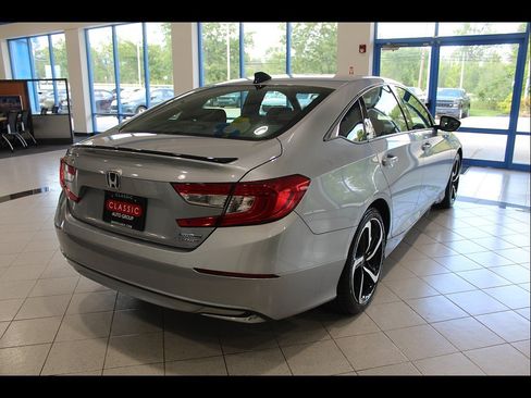 Used 2022 Honda Accord Sport image 5
