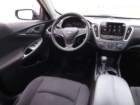Used 2024 Chevrolet Malibu LT FWD image 24