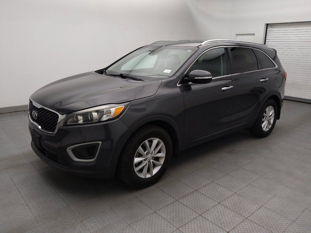 Used 2017 Kia Sorento FWD w/ LX Convenience Package image 2