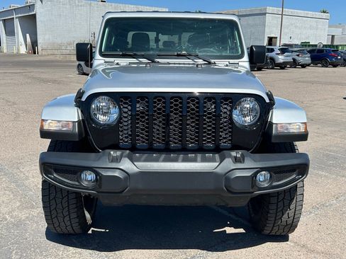 Used 2023 Jeep Gladiator Sport AWD/4WD image 2