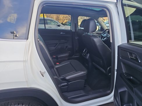 Certified 2021 Volkswagen Atlas SEL image 32