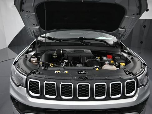 Used 2024 Jeep Compass Latitude AWD/4WD image 26