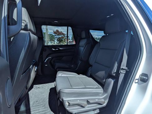 Used 2022 GMC Yukon Denali AWD/4WD image 6