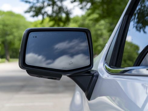 Used 2022 Chevrolet Silverado 1500 LTZ image 12