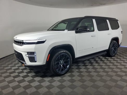 New 2026 Jeep Grand Wagoneer 4WD image 8