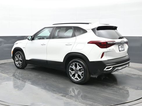 Used 2022 Kia Seltos EX image 6