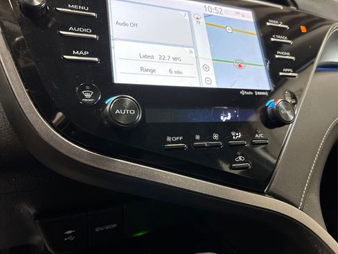 Used 2019 Toyota Camry XSE w/ Navigation Package image 27