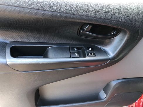 Used 2018 Nissan NV200 SV w/ Navigation Package FWD image 17