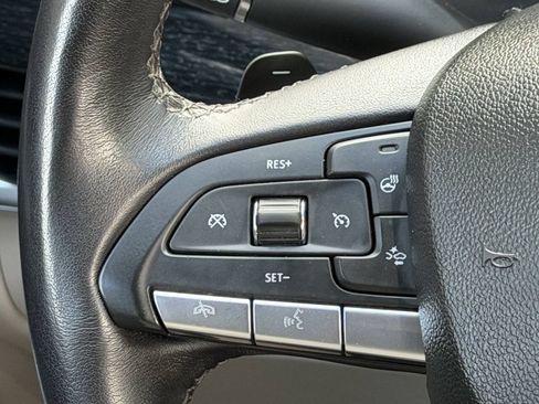 Used 2023 Cadillac XT4 Premium Luxury AWD/4WD image 25