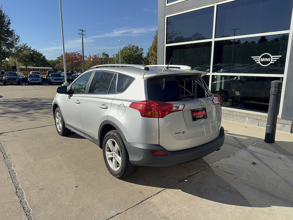 Used 2013 Toyota RAV4 XLE AWD/4WD image 3