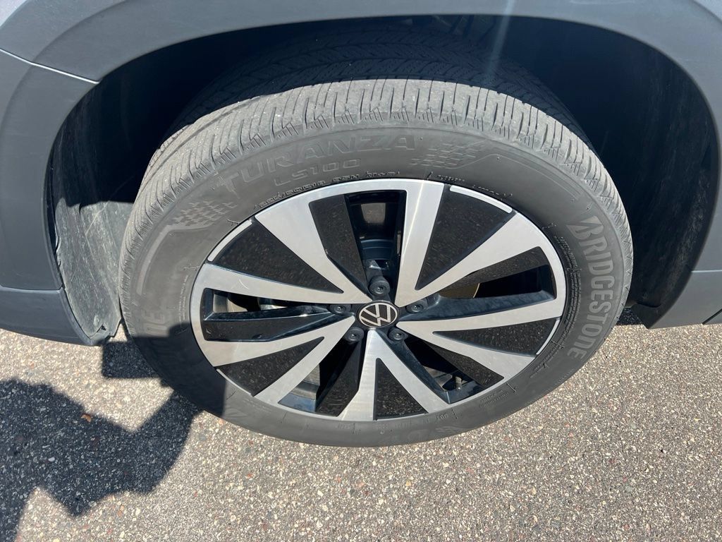 Used 2022 Volkswagen Taos SE AWD/4WD image 15