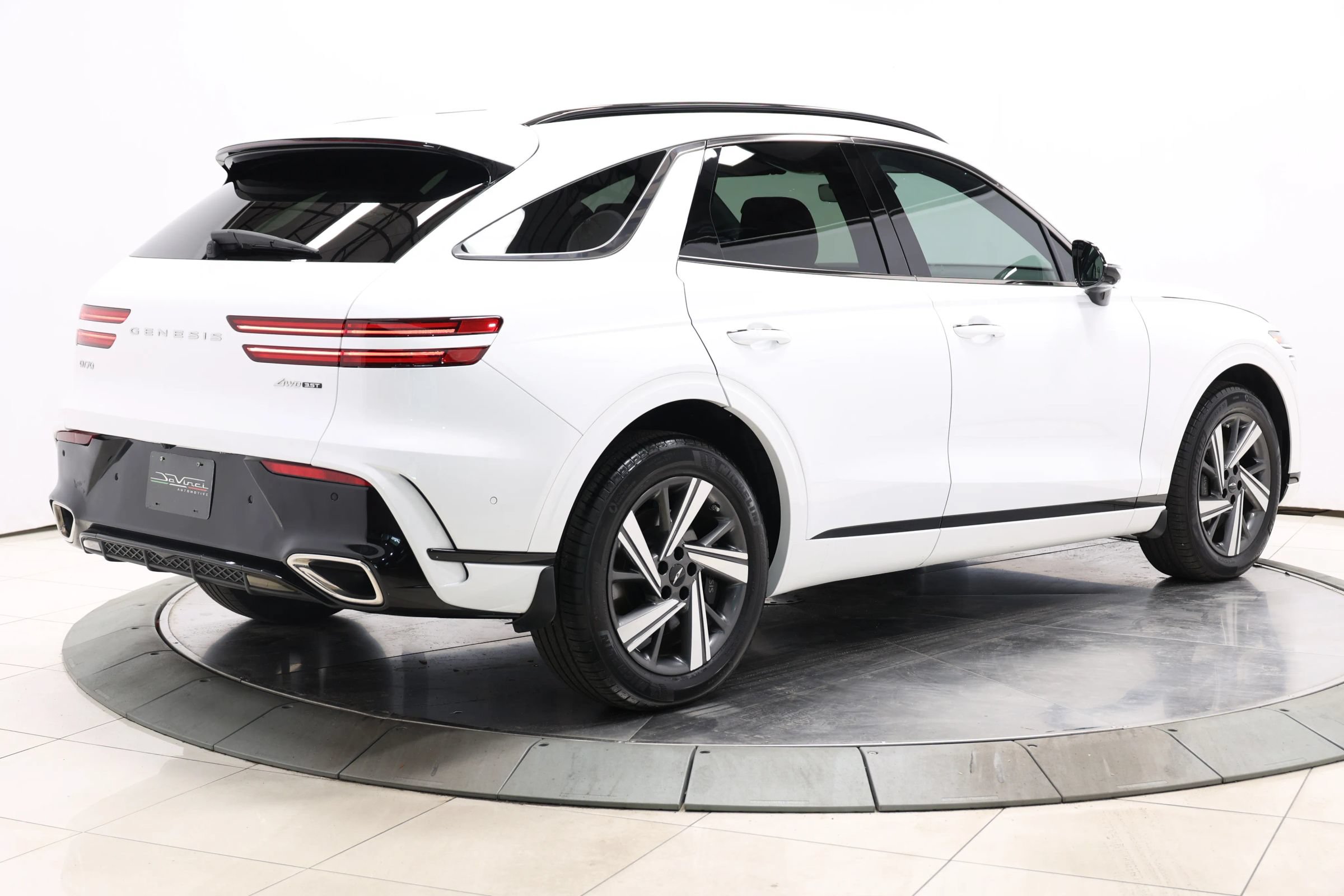 Used 2026 Genesis GV70 3.5T Sport Advanced AWD/4WD image 4