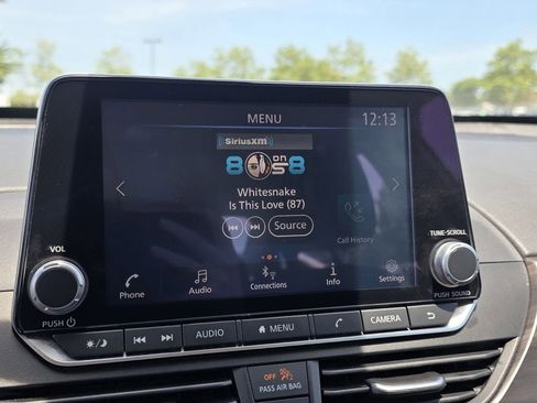Used 2024 Nissan Altima 2.5 SV FWD image 16