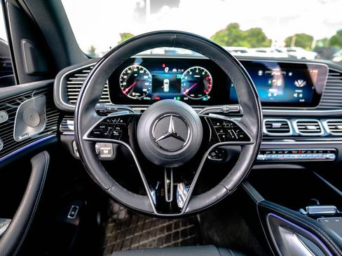 Used 2026 Mercedes-Benz GLS 450 4MATIC image 17