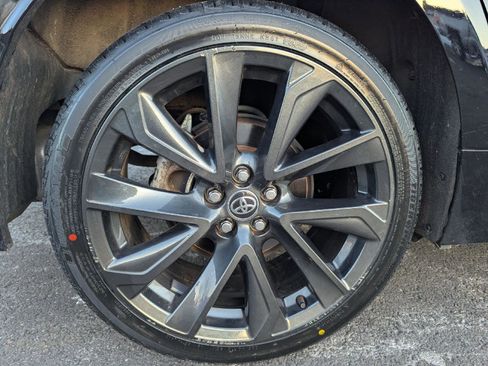 Used 2023 Toyota Corolla SE image 12