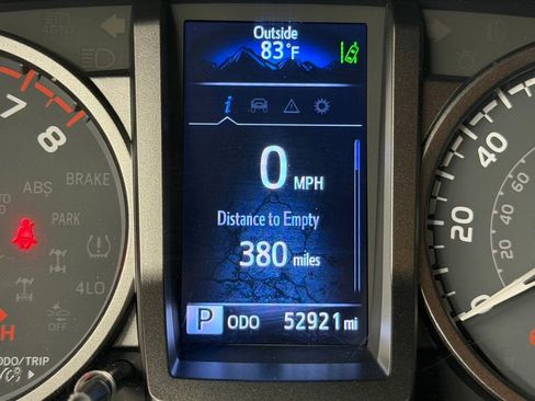 Used 2022 Toyota Tacoma TRD Off-Road w/ Technology Package RWD image 28