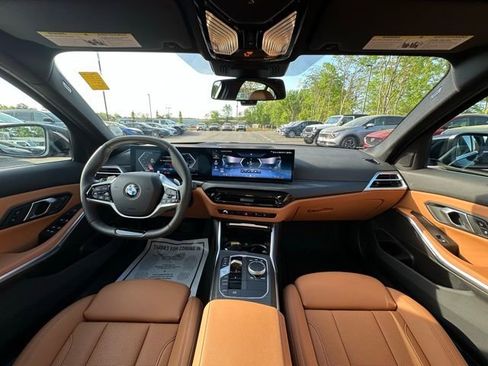 Used 2025 BMW 330i xDrive Sedan w/ Premium Package image 2