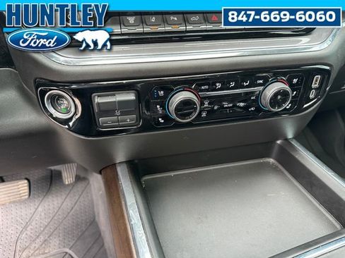 Used 2024 Chevrolet Silverado 3500 High Country w/ High Country Premium Package image 20