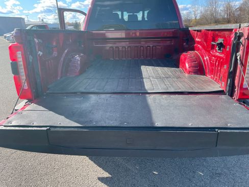 Certified 2023 Ford F250 Lariat w/ Chrome Package image 19