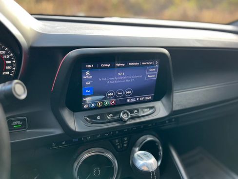 Used 2022 Chevrolet Camaro SS image 18