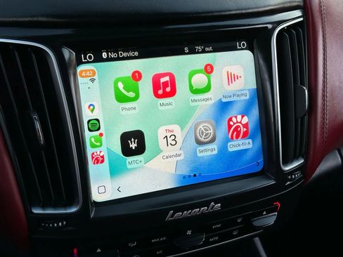 Used 2017 Maserati Levante Sport Utility 4D image 40