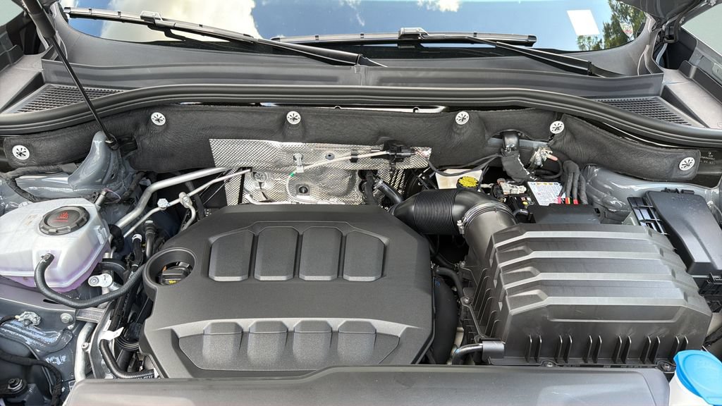 New 2026 Volkswagen Atlas SE FWD image 34
