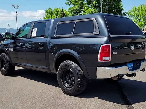 Used 2017 RAM 1500 Laramie w/ Convenience Group AWD/4WD image 6