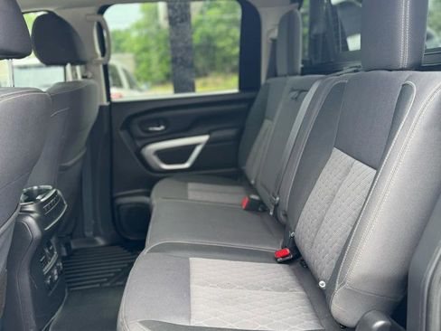 Used 2021 Nissan Titan SV w/ SV Convenience Package AWD/4WD image 14