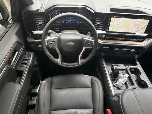 Used 2023 Chevrolet Silverado 1500 LT Trail Boss w/ Convenience Package II AWD/4WD image 29