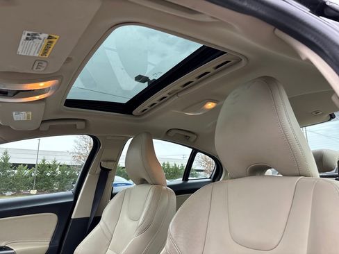 Used 2017 Volvo S60 T5 Dynamic w/ Vision Package image 14