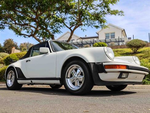 Used 1988 Porsche 911 Carrera RWD image 41