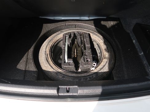 Used 2014 Volkswagen Passat TDI SE image 36