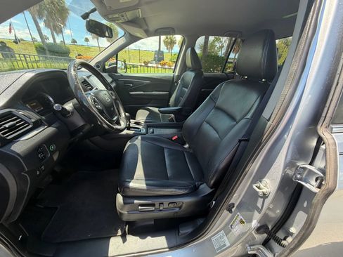 Used 2017 Honda Ridgeline RTL-T image 38